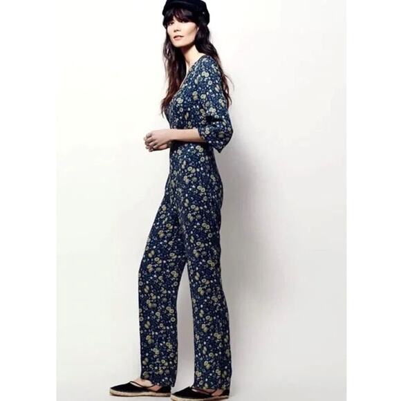 Free People Some Like it Hot Jumpsuit Floral Midnight Combo Size 4 - Picture 13 of 13